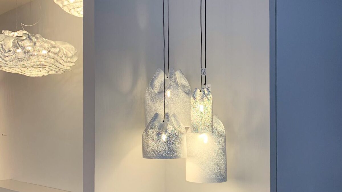 Suspensions A-Emotional Light